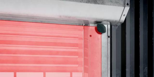 Safety sensor for automatic gates and industrial doors